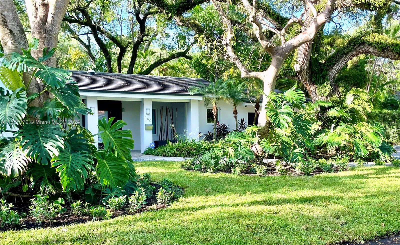 AMD & CORR PLAT OF SUNRIS - Residential