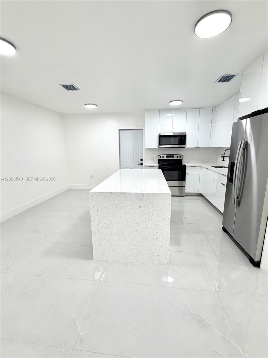MYRTLE GROVE - Residential