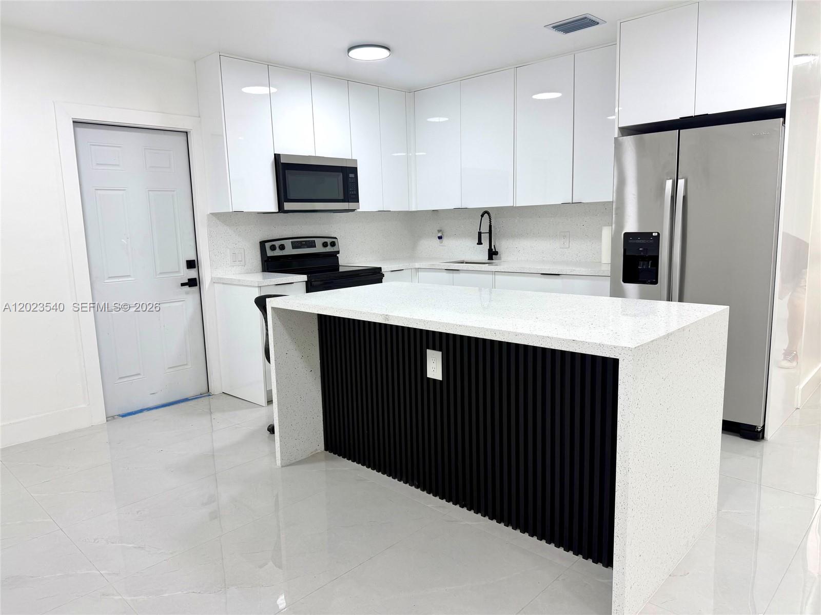 MYRTLE GROVE - Residential