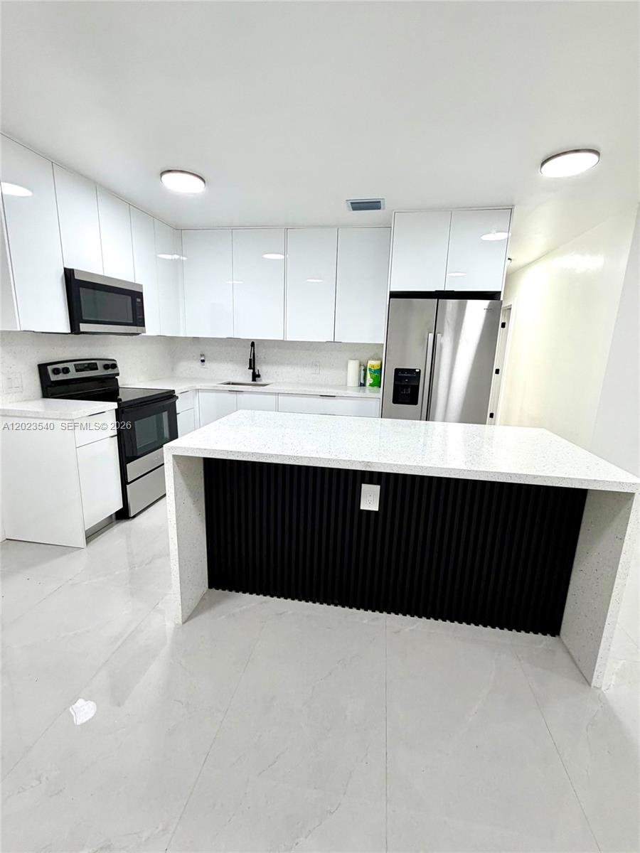 MYRTLE GROVE - Residential