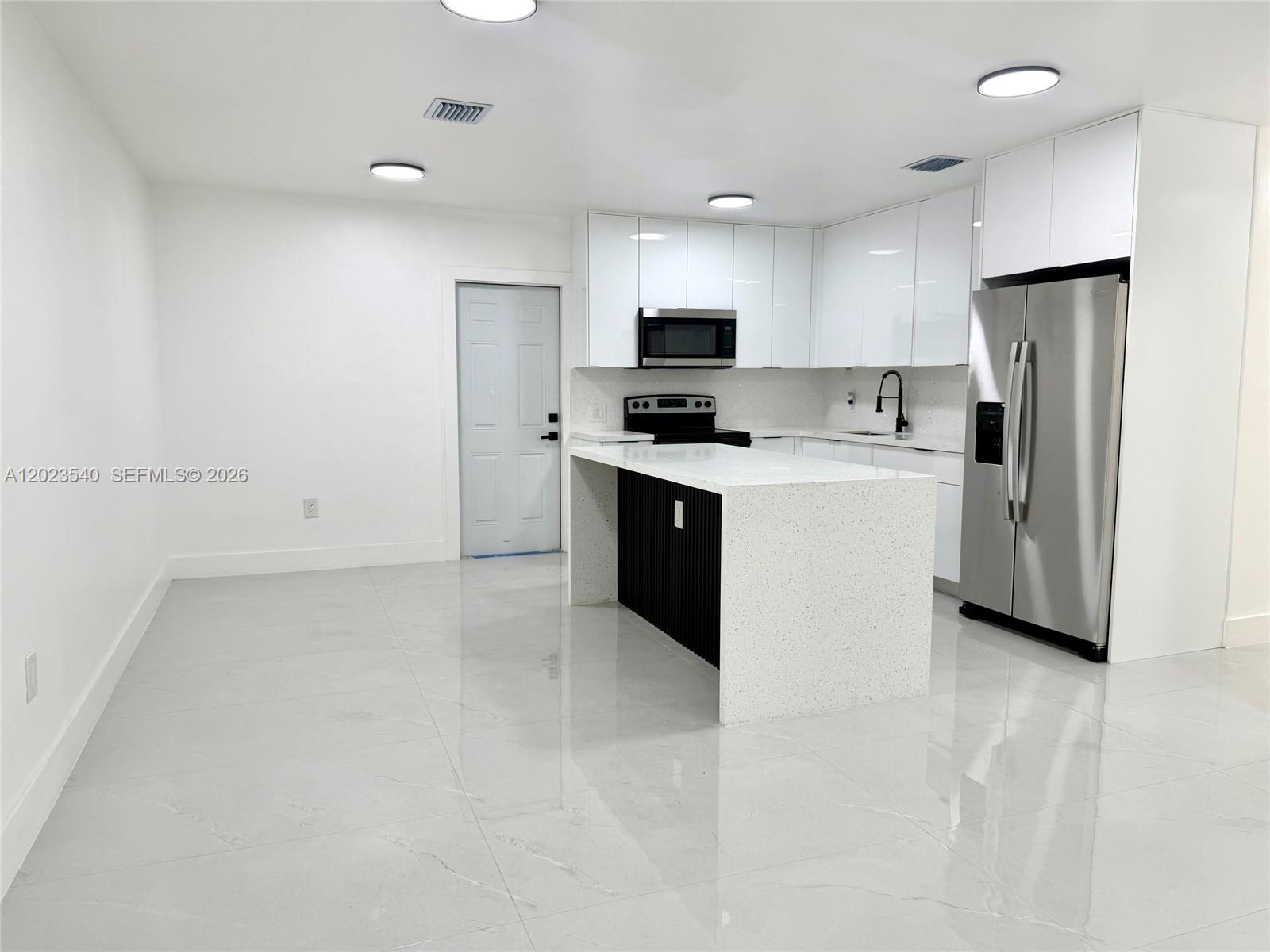 MYRTLE GROVE - Residential