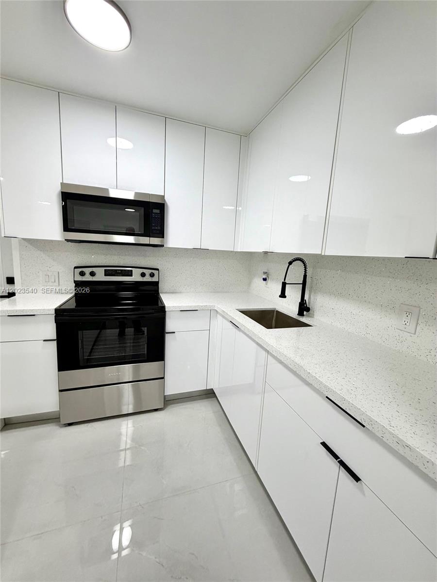MYRTLE GROVE - Residential