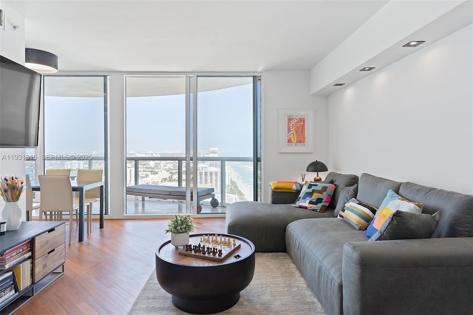 AKOYA CONDO - Residential Lease