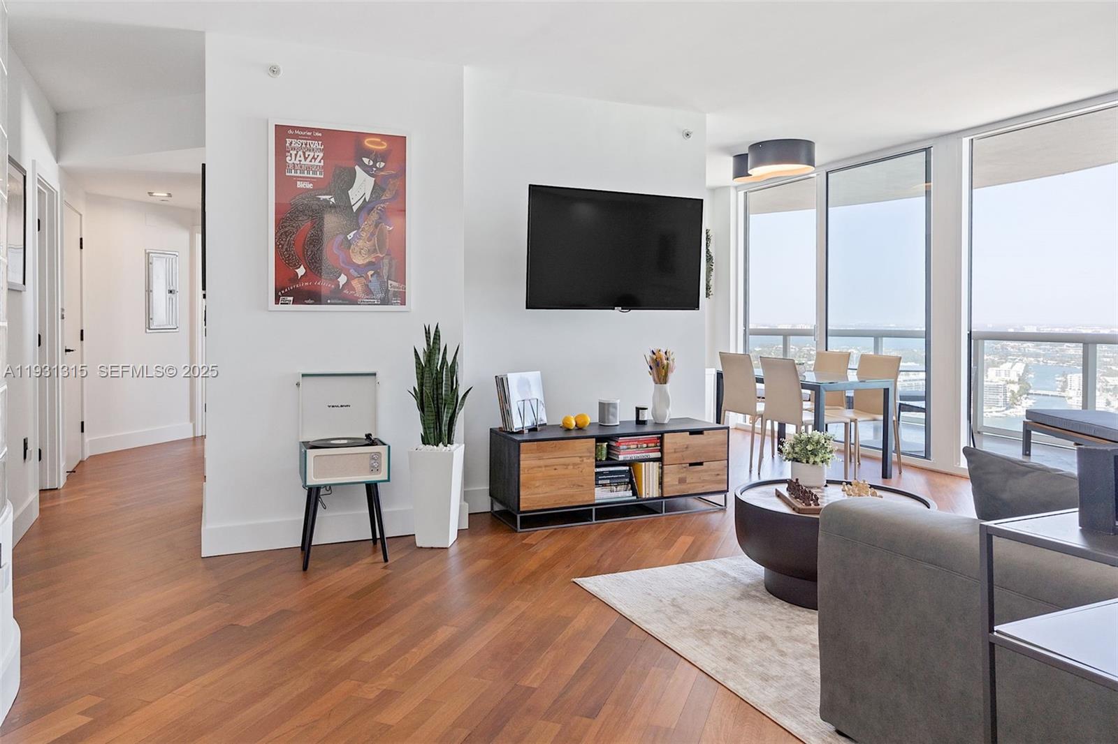 AKOYA CONDO - Residential Lease