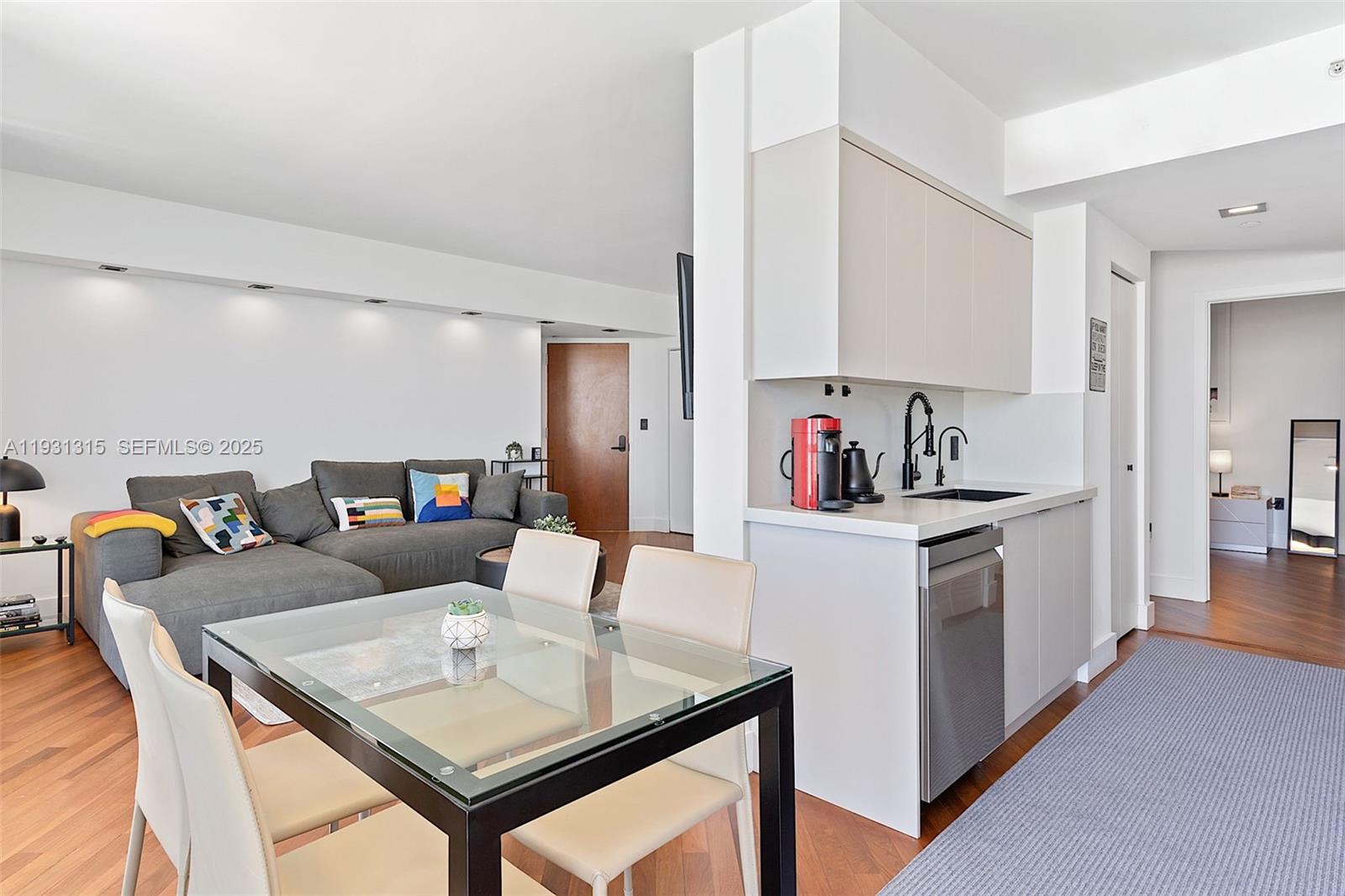 AKOYA CONDO - Residential Lease