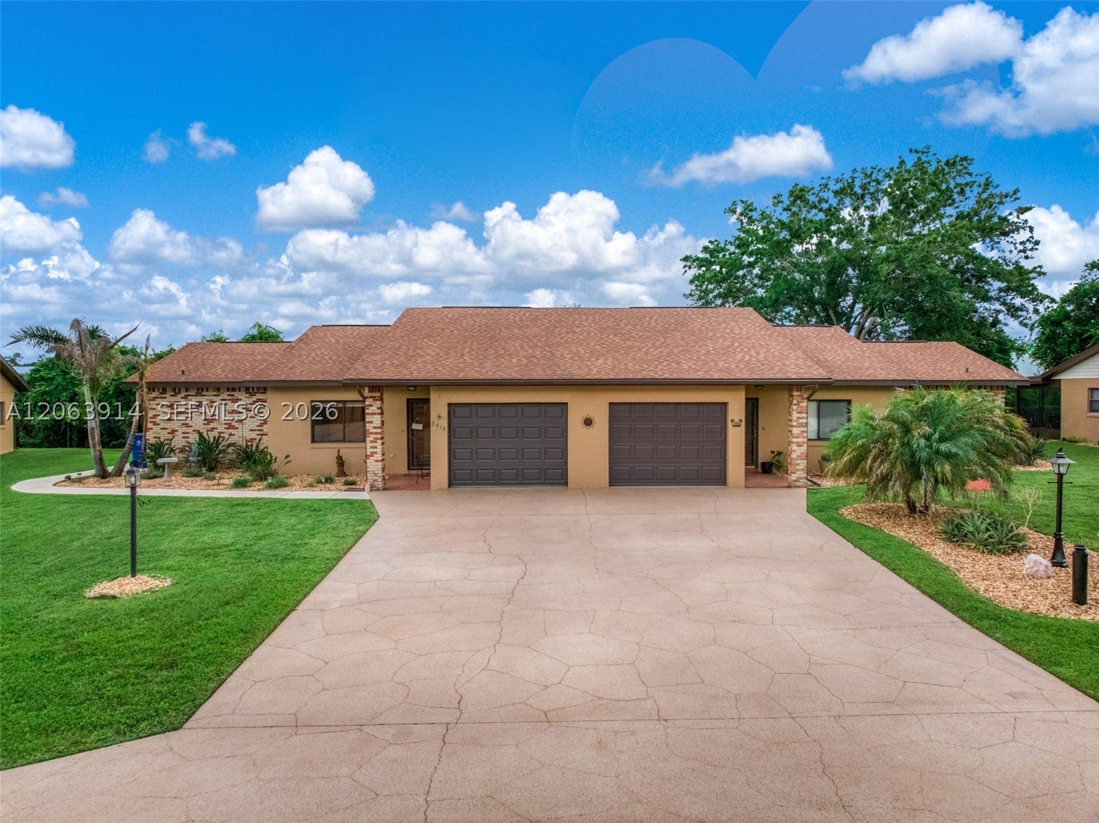 2418 Hidden Creek Cir