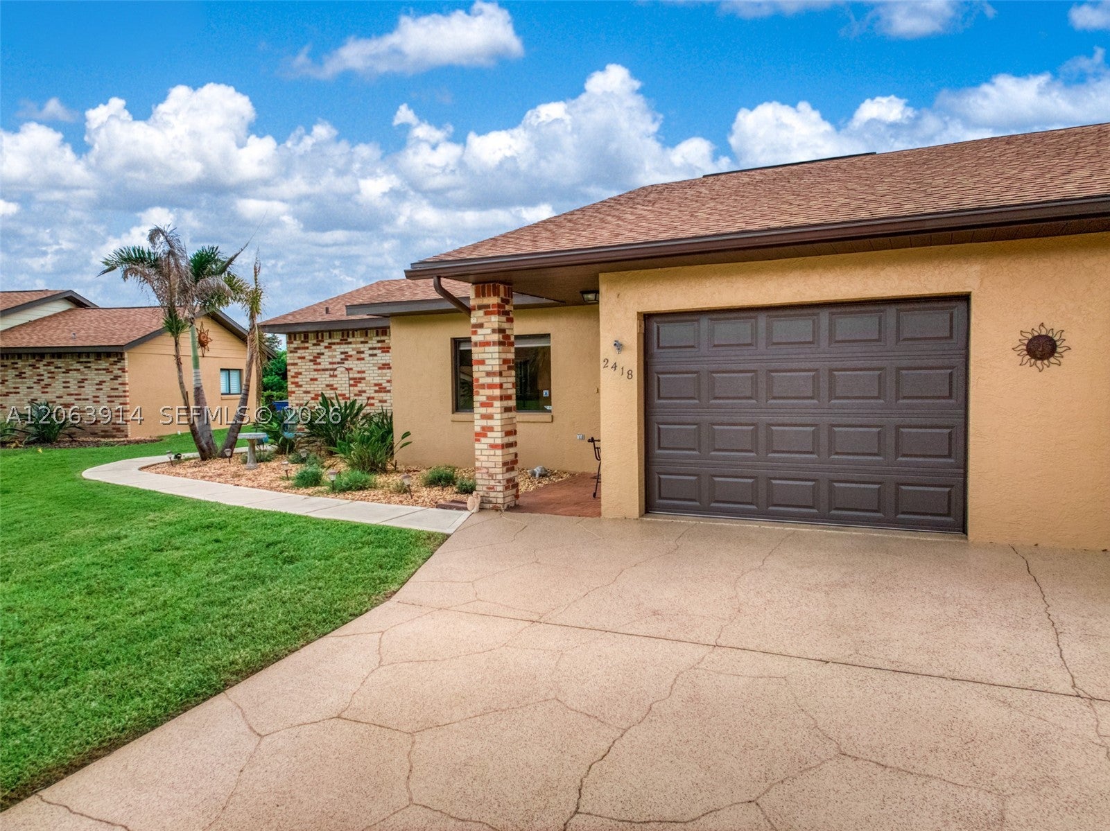 2418 Hidden Creek Cir