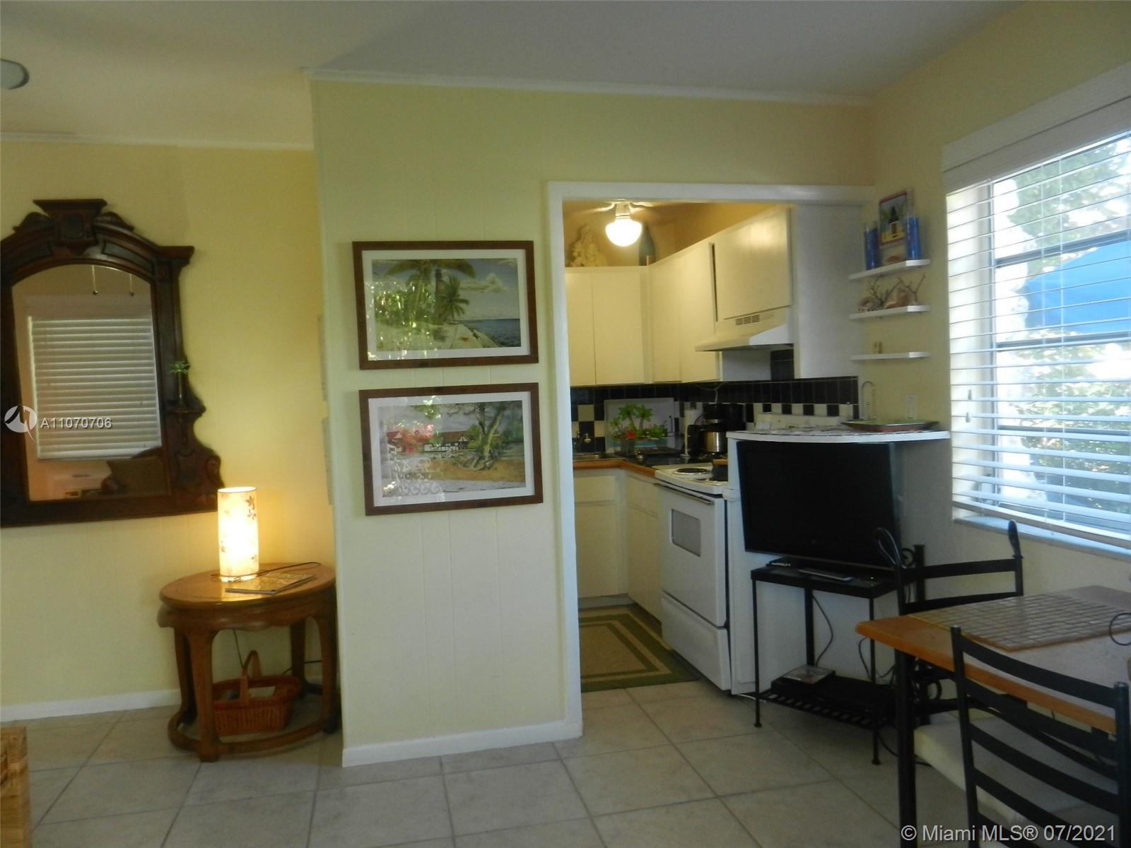 325 FERNWOOD ROAD CONDO - Residential Lease