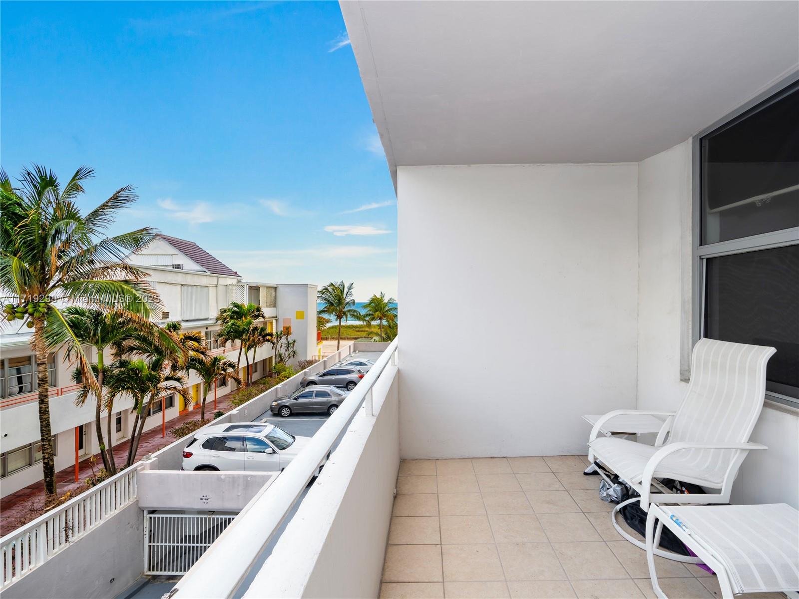 9225 Collins Ave 309