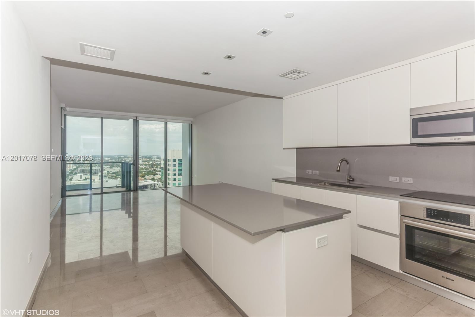 88 SW 7th St 2508