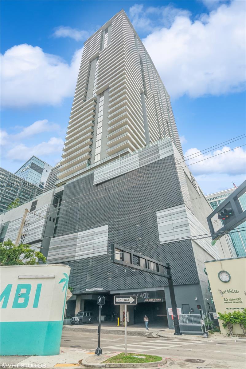 88 SW 7th St 2508
