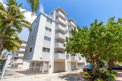 240 Collins Ave 2B Miami Beach FL 33139