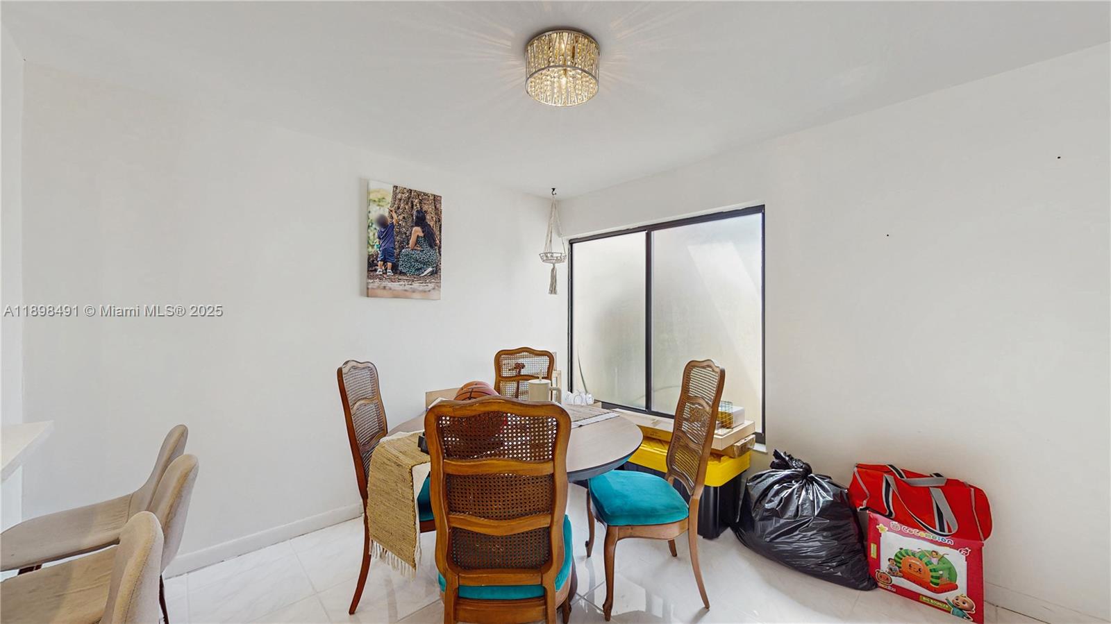 KENLAND COURT - Residential