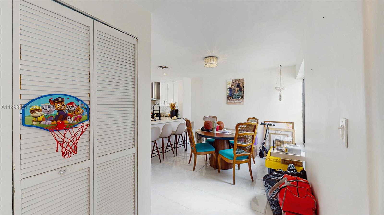 KENLAND COURT - Residential