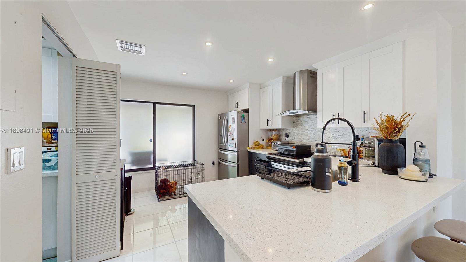 KENLAND COURT - Residential