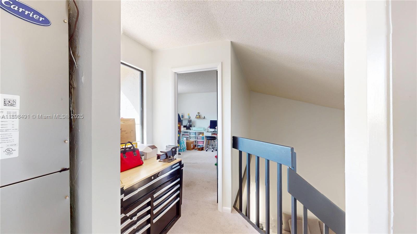 KENLAND COURT - Residential