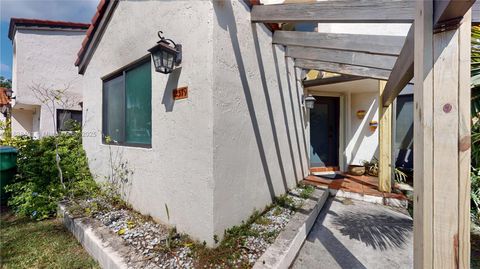12379 SW 94th Ter Miami FL 33186