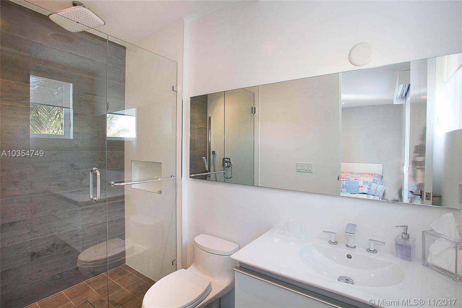 Tropical Isle Homes Sub - Residential