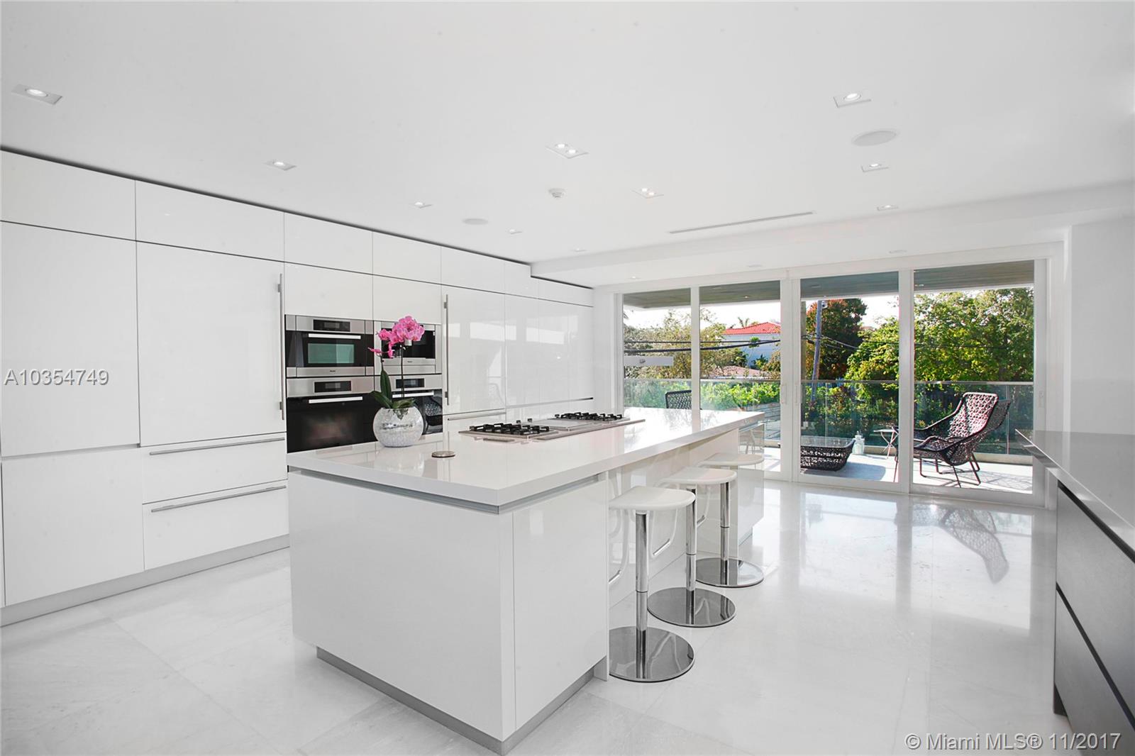 Tropical Isle Homes Sub - Residential