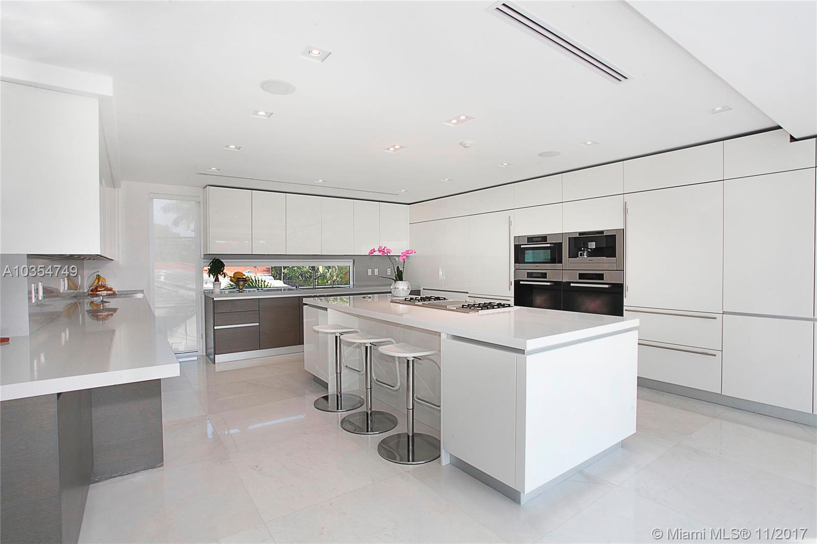 Tropical Isle Homes Sub - Residential