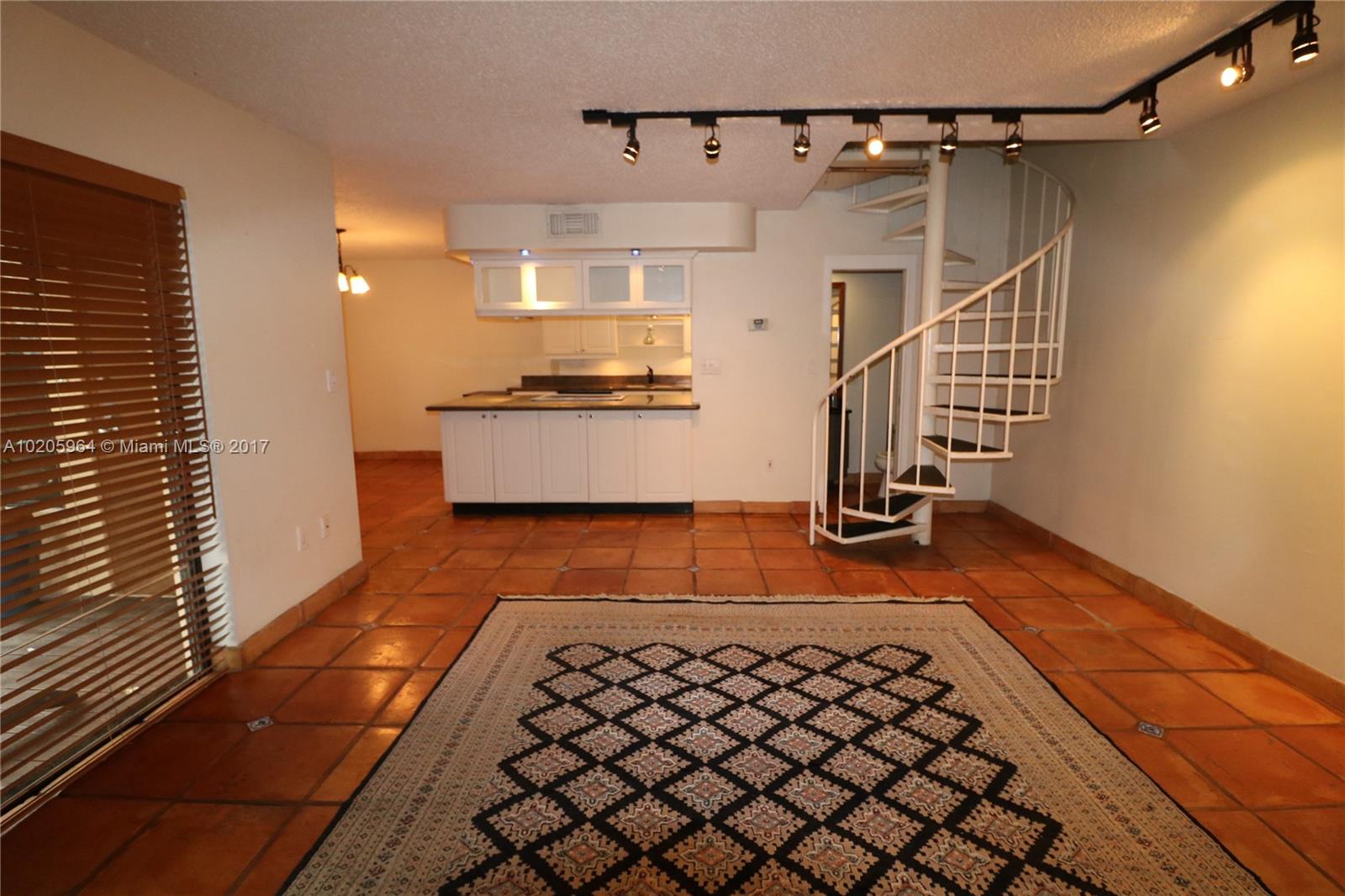 TIGERS TEN CONDO - Residential Lease