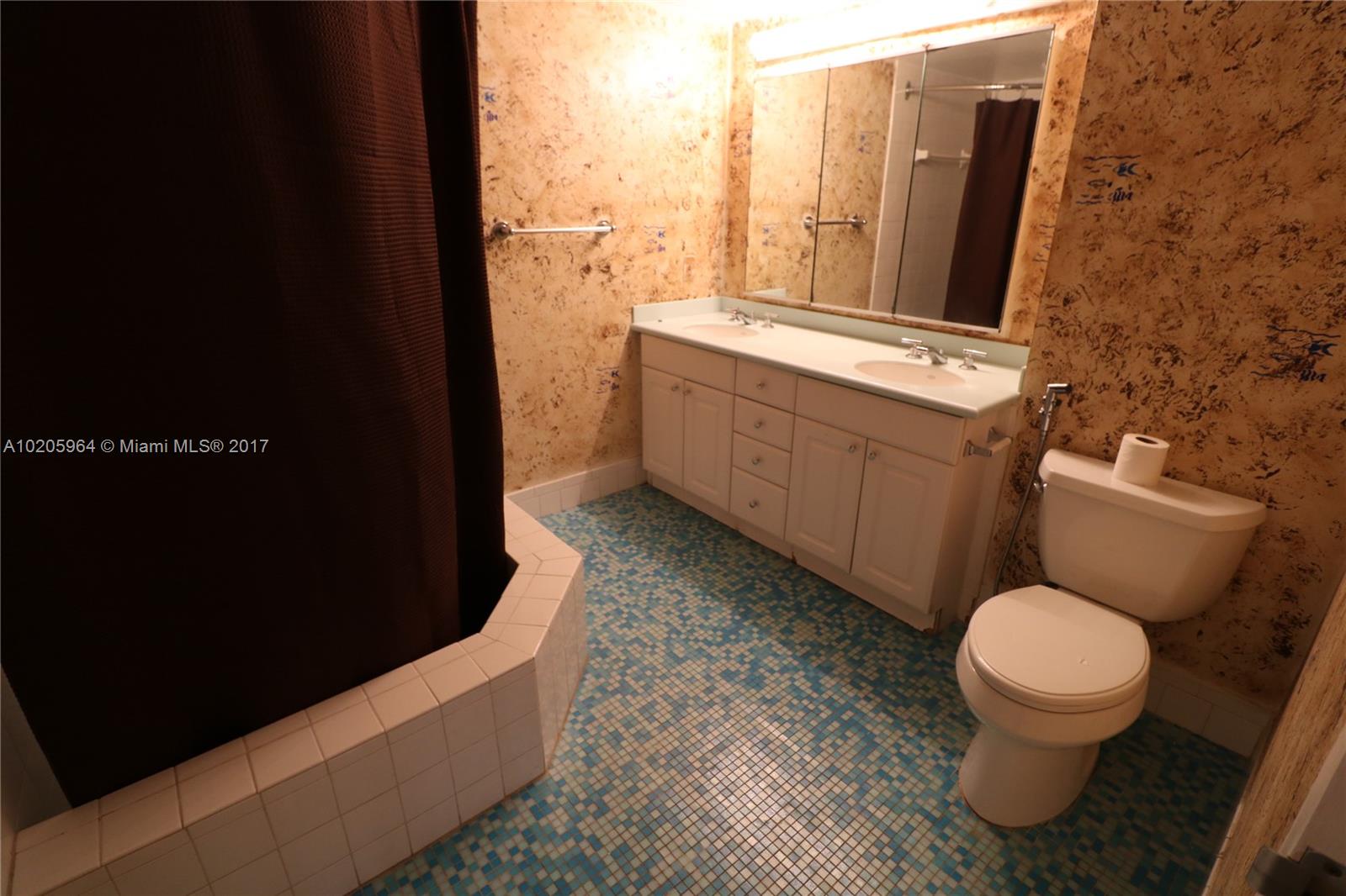 TIGERS TEN CONDO - Residential Lease