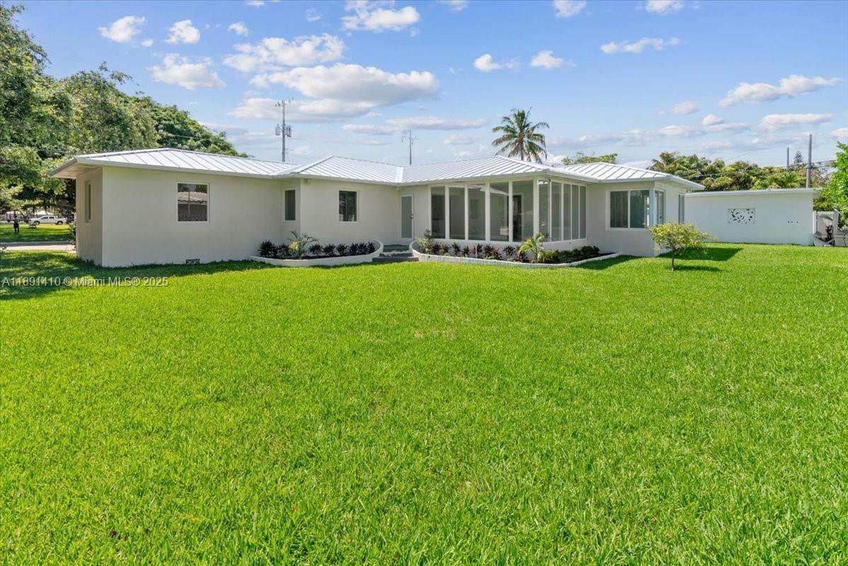 HOLLYWOOD - Residential Lease