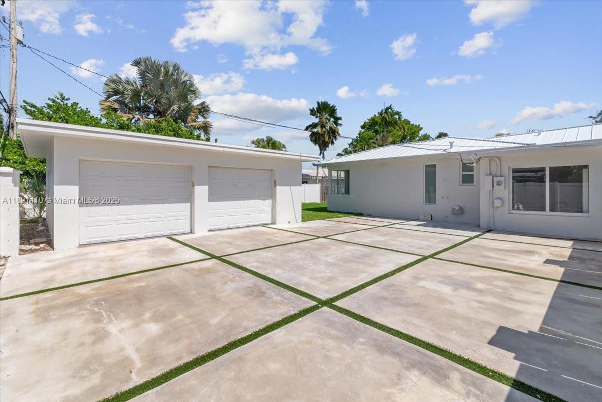 HOLLYWOOD - Residential Lease