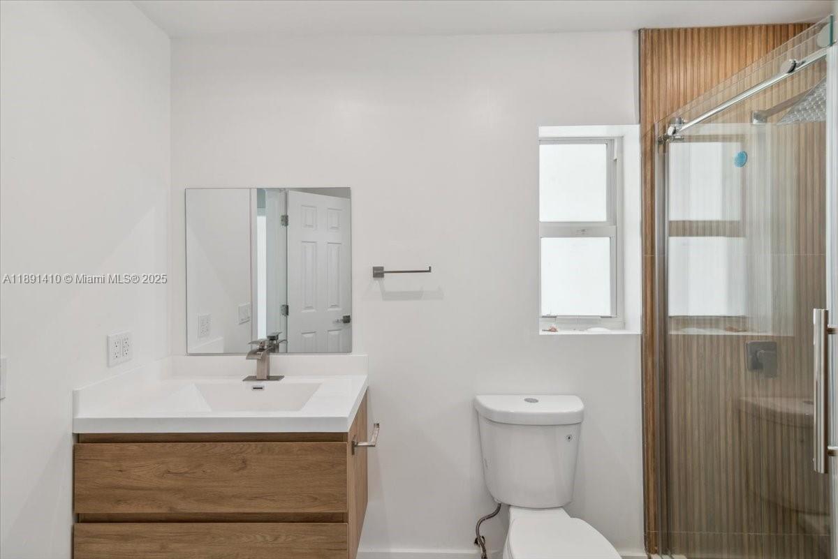 HOLLYWOOD - Residential Lease