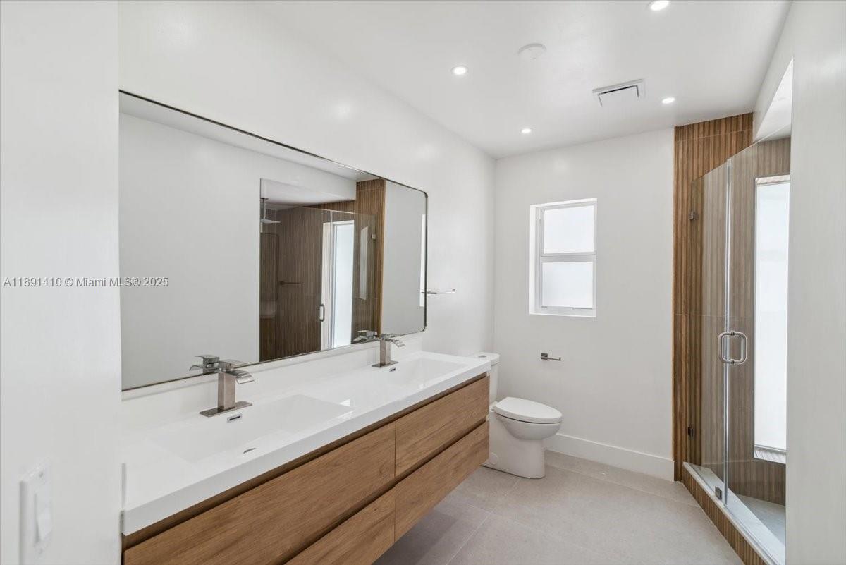HOLLYWOOD - Residential Lease