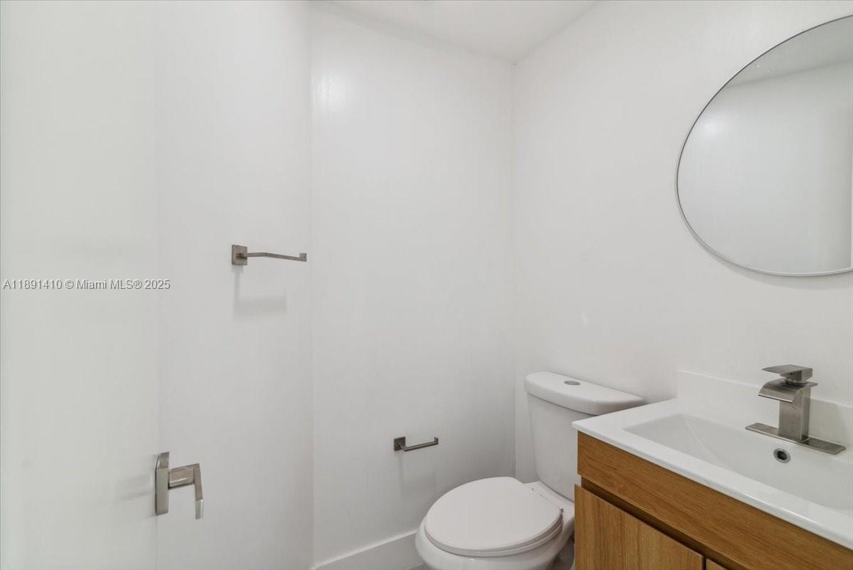 HOLLYWOOD - Residential Lease