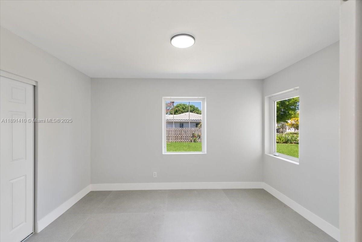 HOLLYWOOD - Residential Lease