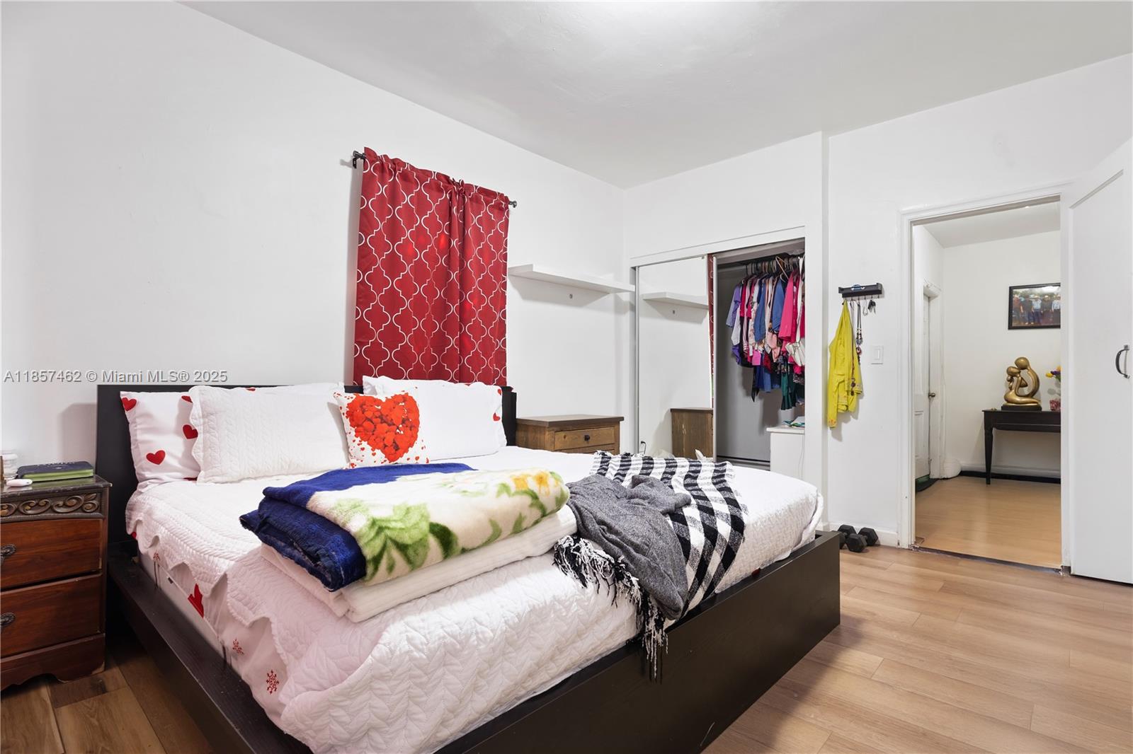 PALM GROVE - Residential Income