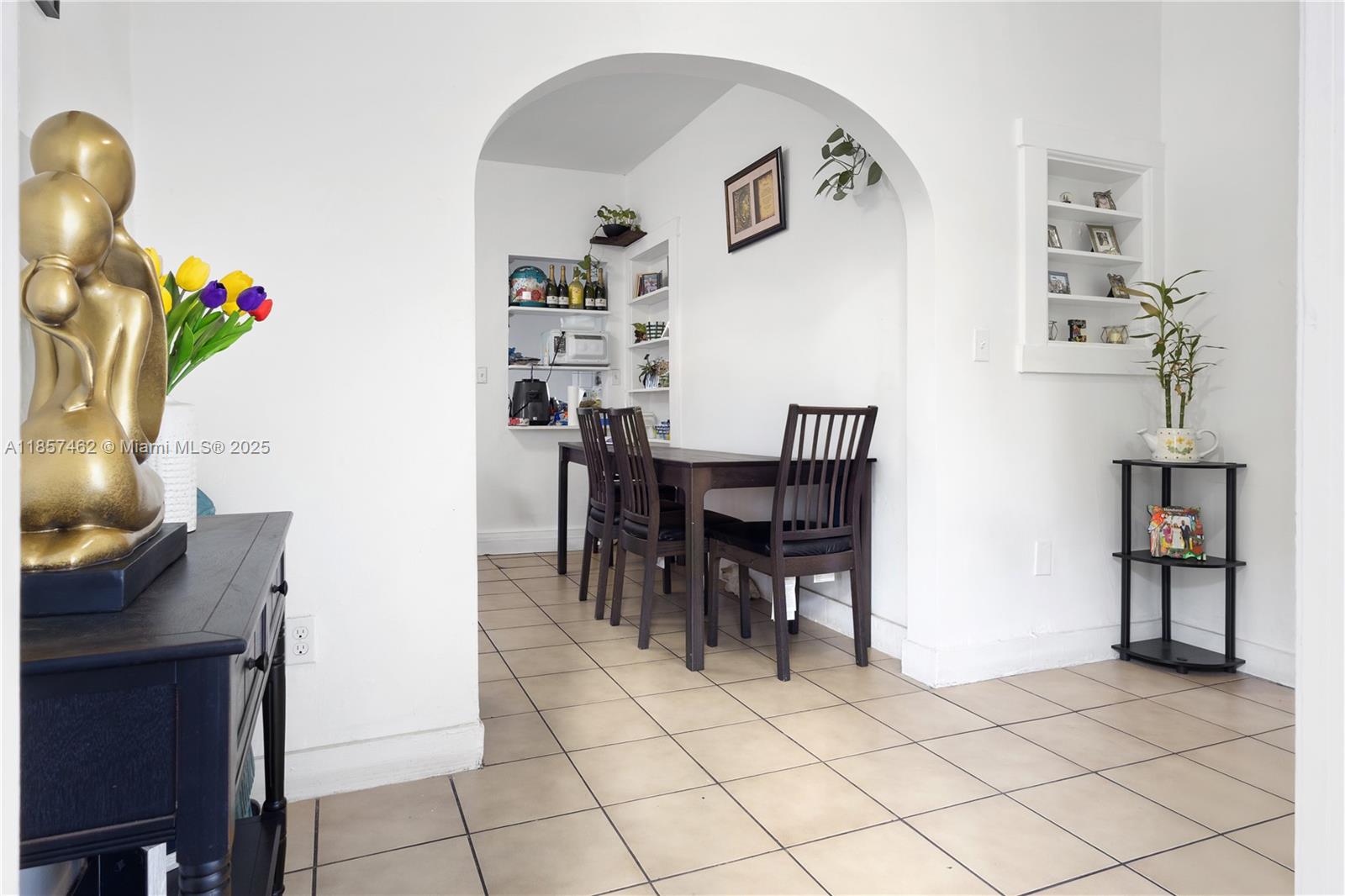 PALM GROVE - Residential Income