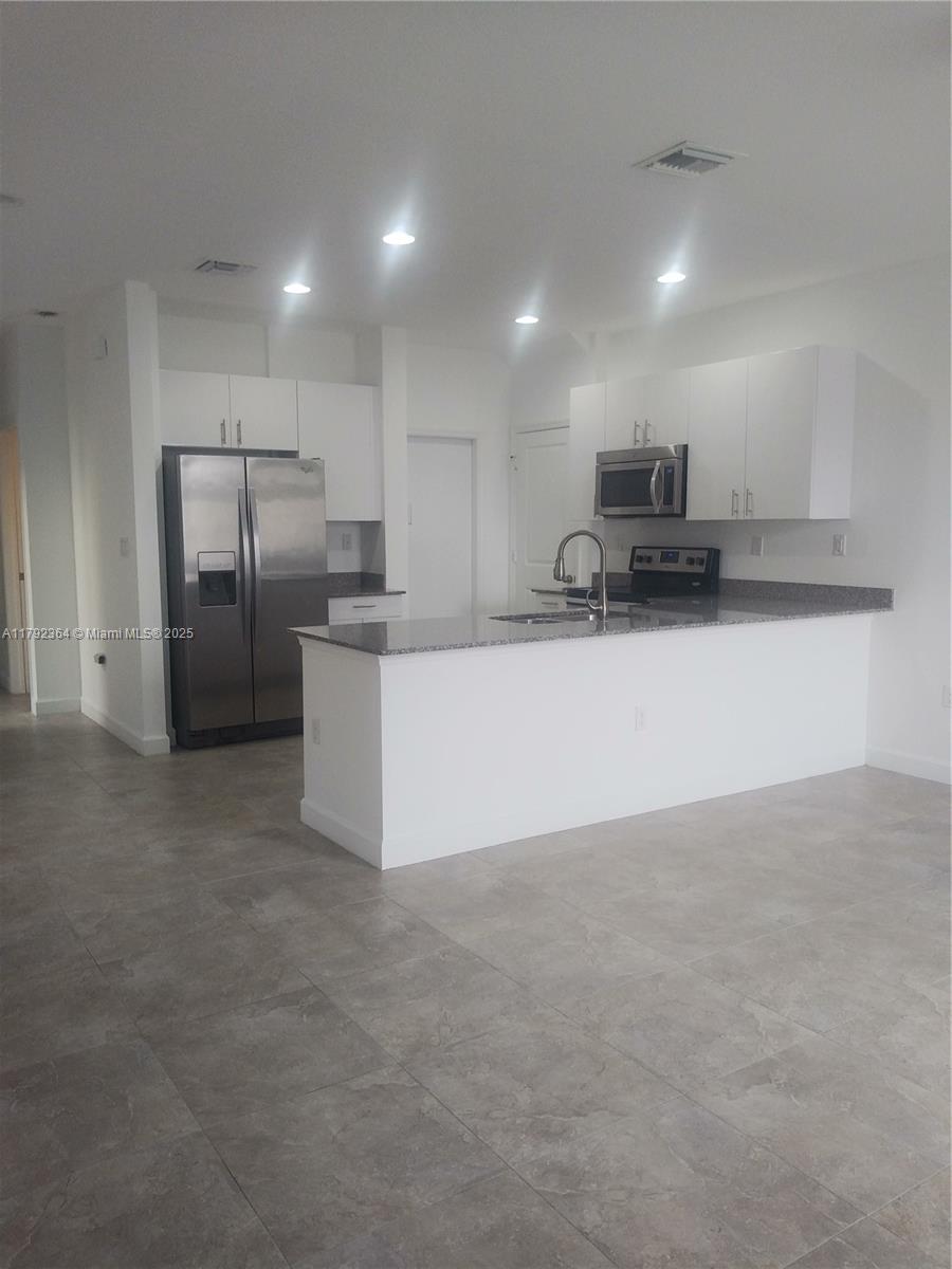 Rental Property at 466 Ne 194th Ter 466, Miami, Broward County, Florida - Bedrooms: 4 
Bathrooms: 3  - $3,750 MO.