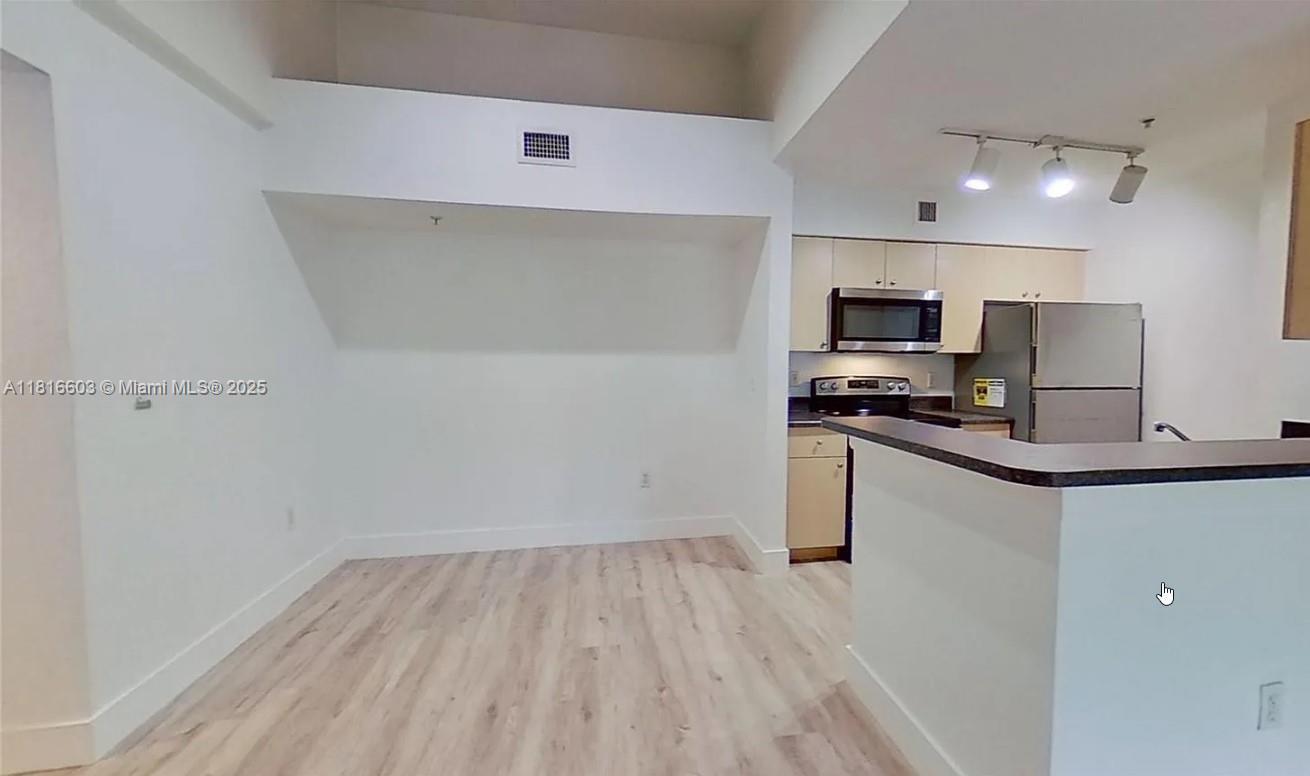 AVENTINE AT MIRAMAR CONDO - Residential Lease
