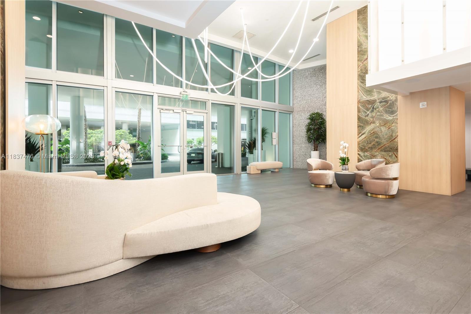 IVY CONDO - Residential