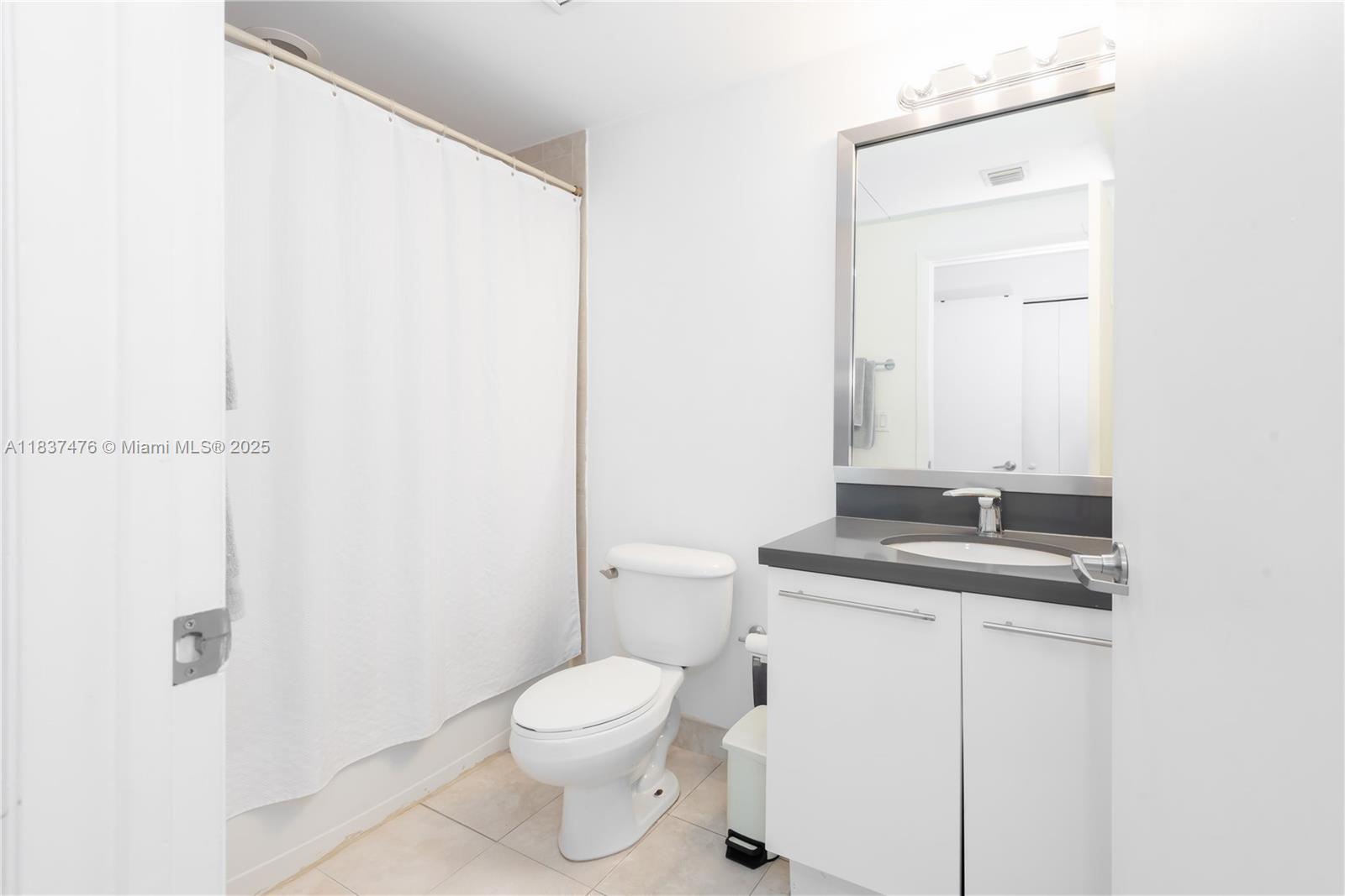 IVY CONDO - Residential