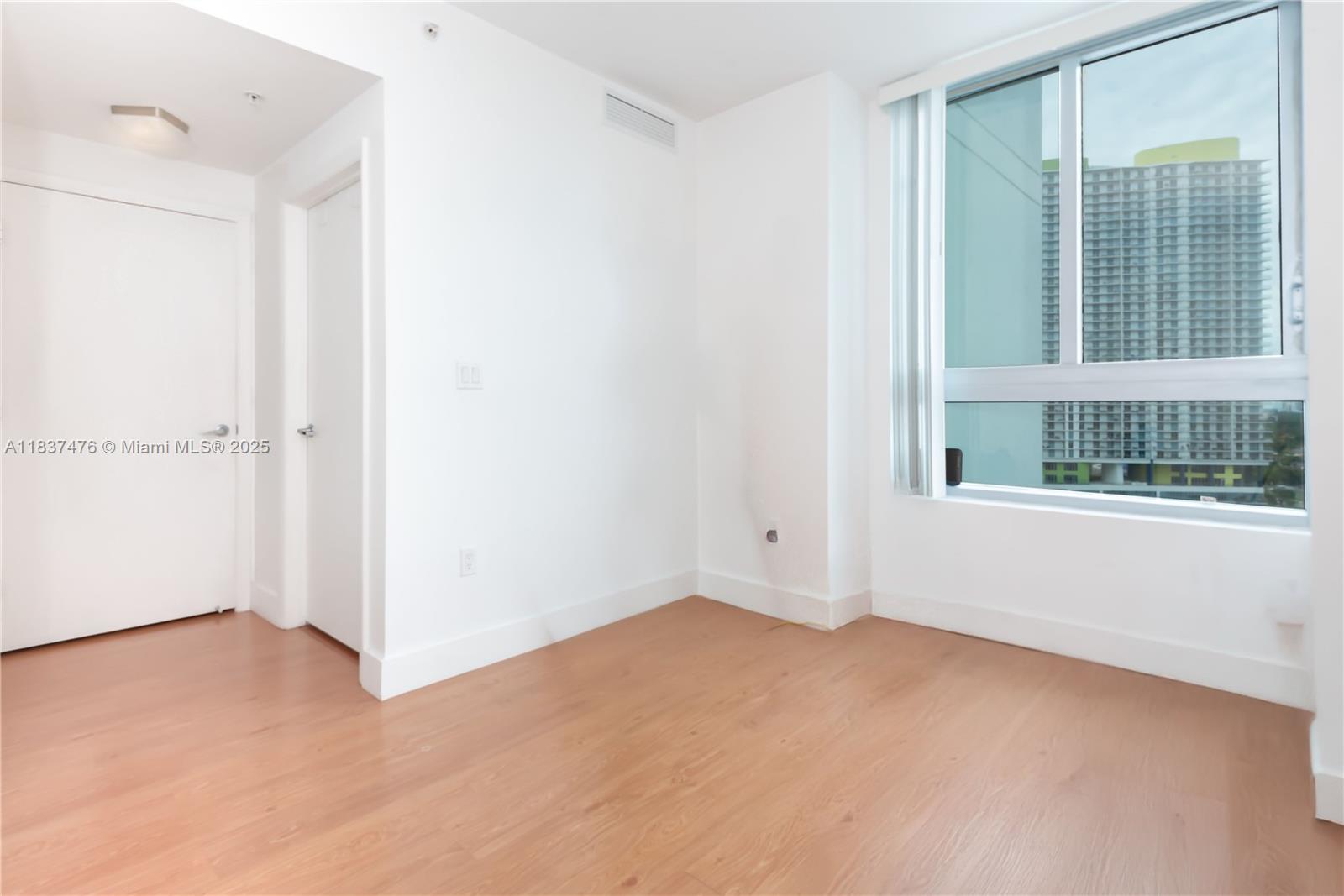 IVY CONDO - Residential