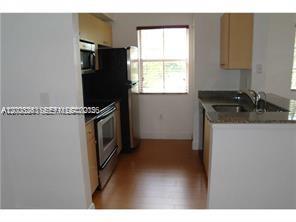 2586 Centergate Dr 207