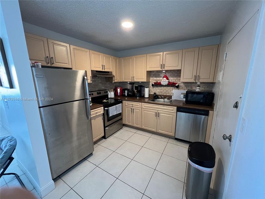 Remodeled, spacious 2/1 (den converted to second bedroom).
Open balcony with beautiful skyline city view. Beautiful pool area by the water. Centrally located close to FIU, Barry University and Aventura shops. Well-maintained community with on-site management office. Amenities include gated parking, pool, and boat docks (if available, for lease) 
The community has completed a required structural integrity reserve study in August.
No future planned assessments as of now.
Unit is currently rented @ $2400 per month until July 31st 2025.