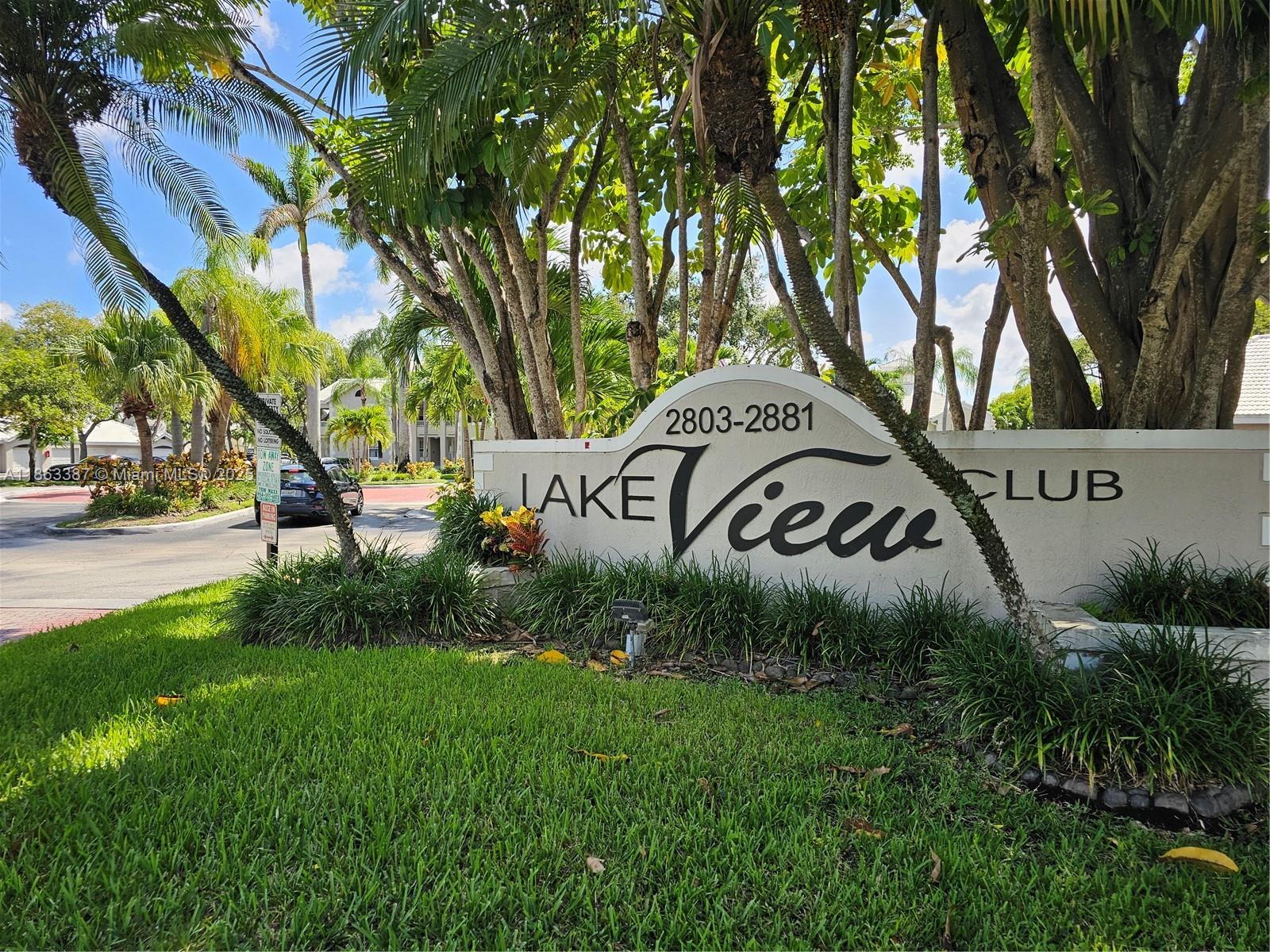 LAKEVIEW CLUB, OAKLAND PARK, UPGRADED, GRANITE, KITCHEN, NEW BATHROOMS, NEW APPLIANCES, TILE AND VINYL FLOOR, 2 X 2 CONDO, CONVENIENT LOCATION CLOSE TO MAJOR HIGHWAYS AND SHOPPING. AMENITIES: LARGE POOL, GYM, CLUBHOUSE, TENANT PARK, TWO CARS FREE, LARGE GUEST PARKING. HOA CAN RENT GARAGES FOR $ 250.00 MONTHLY, EASY TO SHOW ON LOCKBOX.
OFFER REQUIREMENTS - Min credit score 620, move-in $ 6,900 (two security deposits and one first month), proof of income, clean eviction and criminal report, DLs or passports, rental application information filled out (blank attached in MLS)