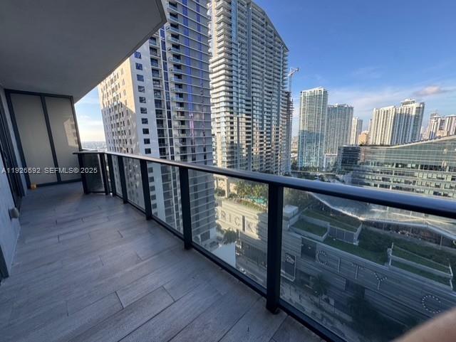 BRICKELL HEIGHTS EAST CON - Residential Lease