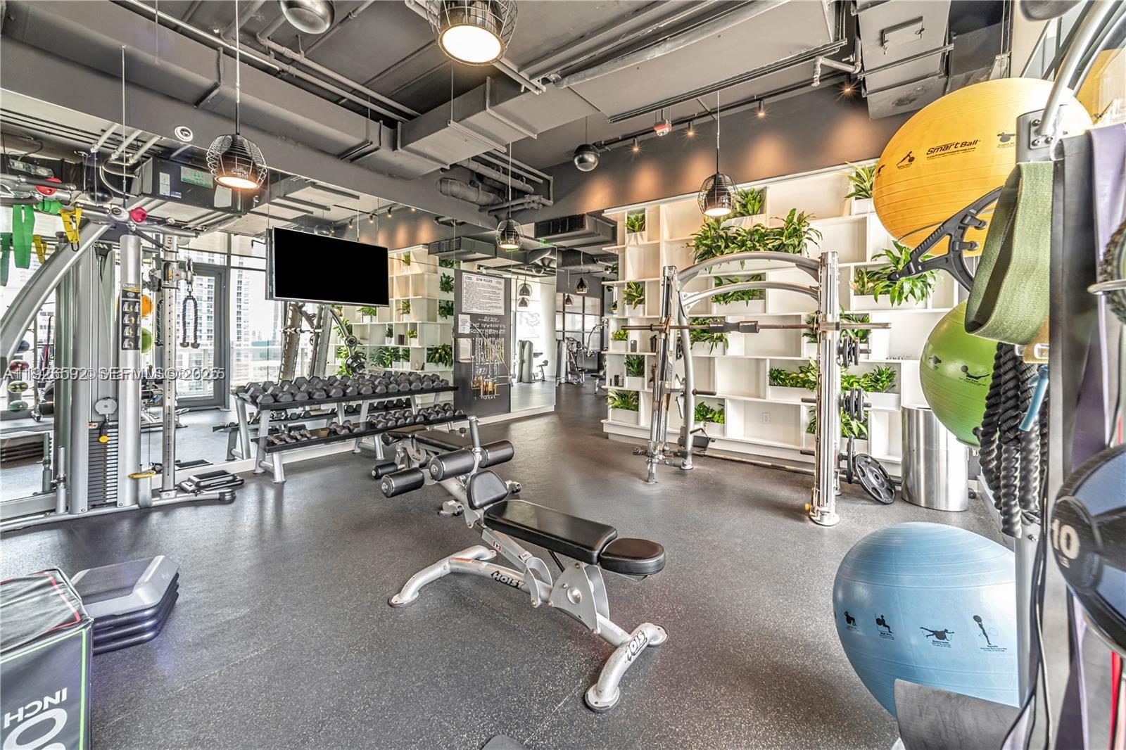 BRICKELL HEIGHTS EAST CON - Residential Lease