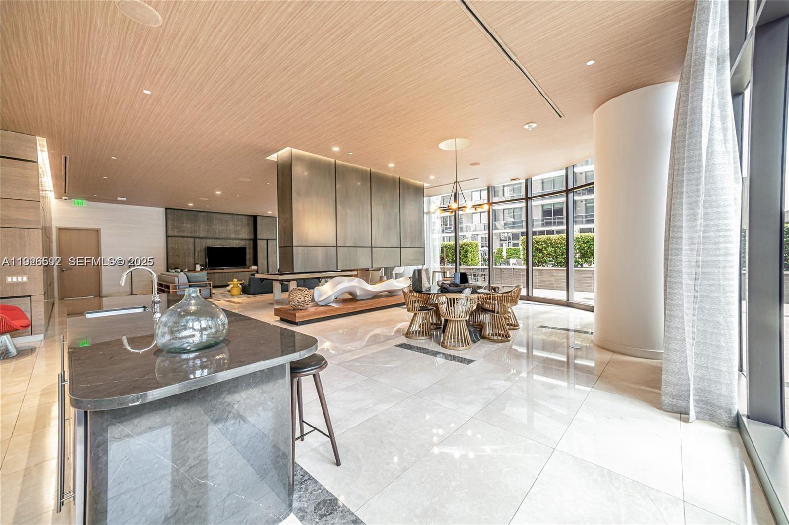 BRICKELL HEIGHTS EAST CON - Residential Lease