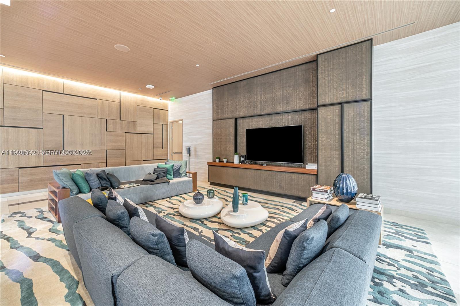 BRICKELL HEIGHTS EAST CON - Residential Lease