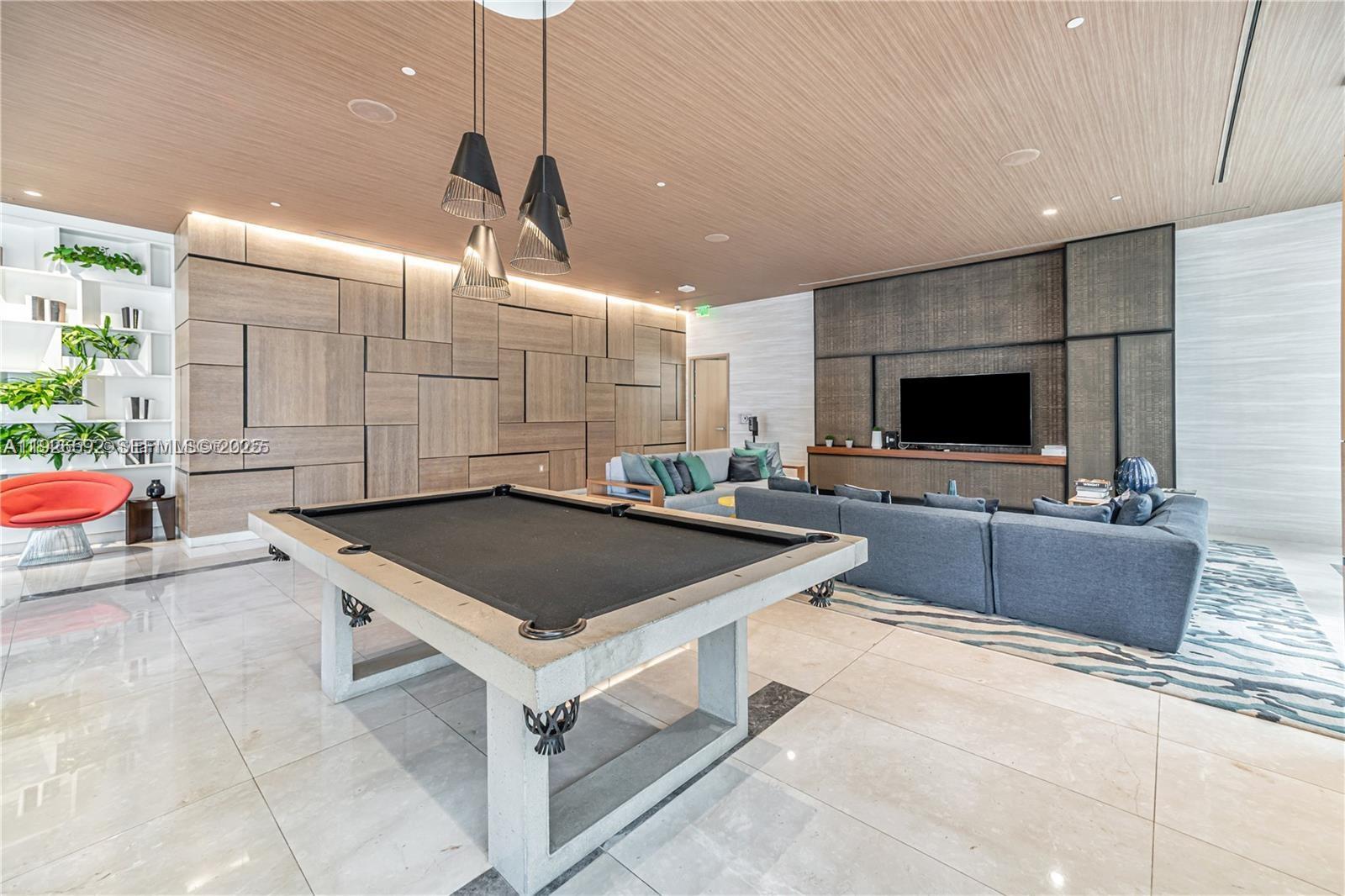 BRICKELL HEIGHTS EAST CON - Residential Lease