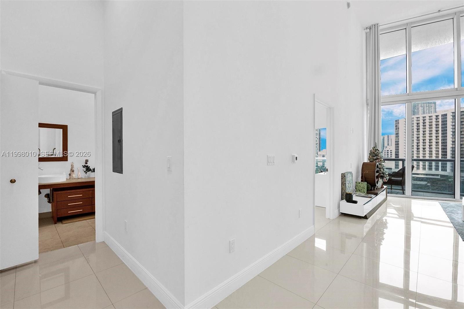 ICONBRICKELL CONDO NO 1 - Residential