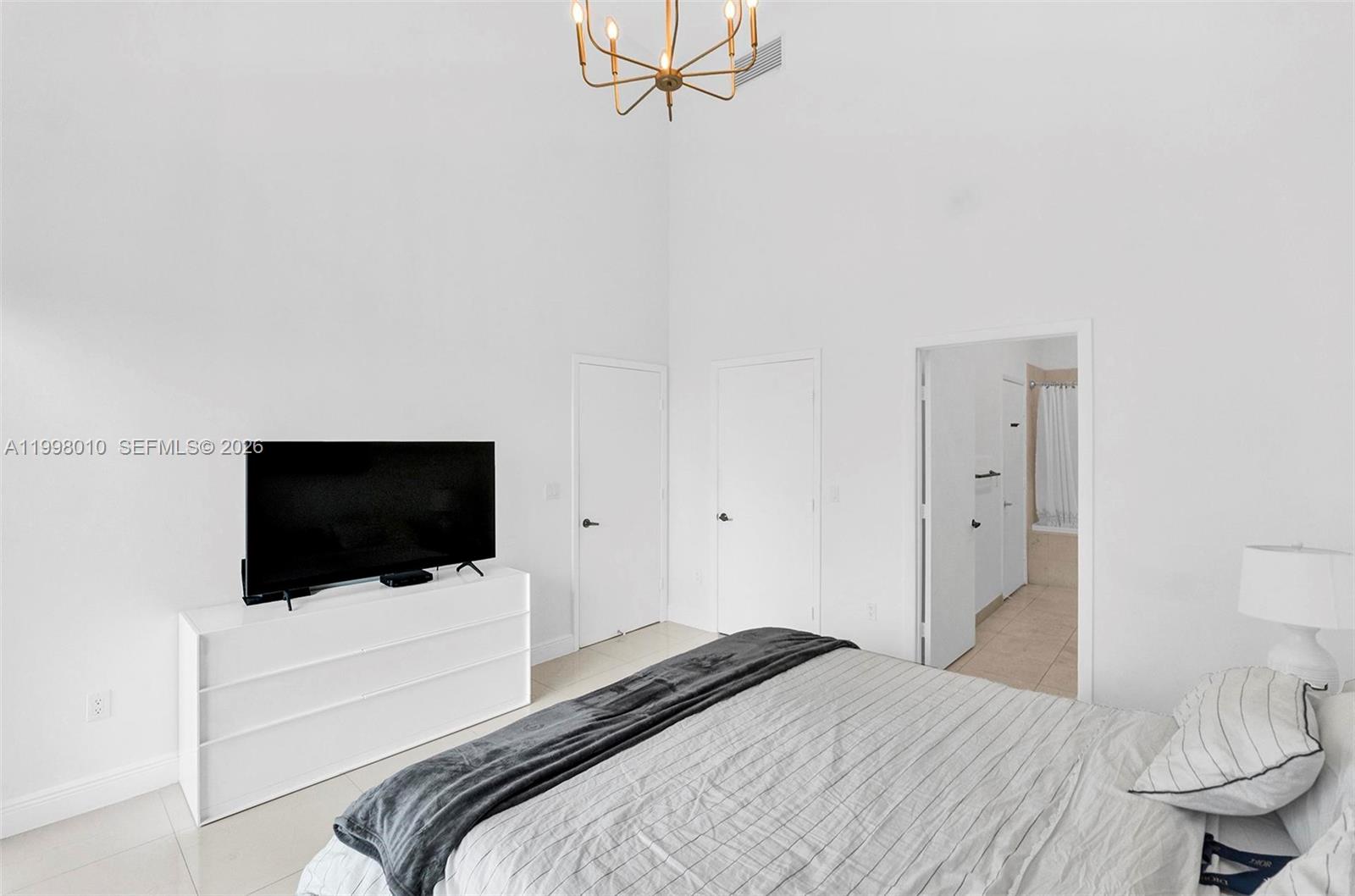 ICONBRICKELL CONDO NO 1 - Residential