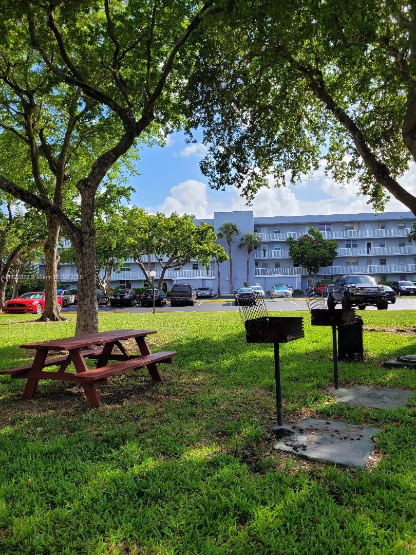 ROYAL PARK CONDO - Residential